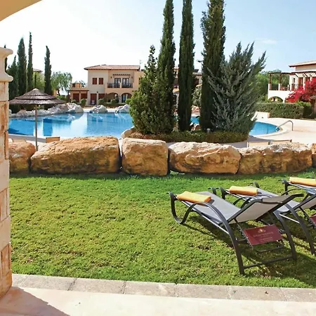 Theseus Village Bb02 Apartment