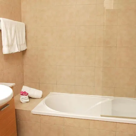 Theseus Village Bb02 Apartment *